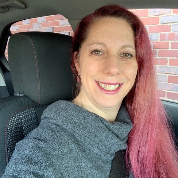 Meet your Posher, Anita - Picture 1 of 1